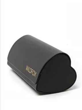 WILDFOX 🖤 Black Sunglasses Case and Pouch